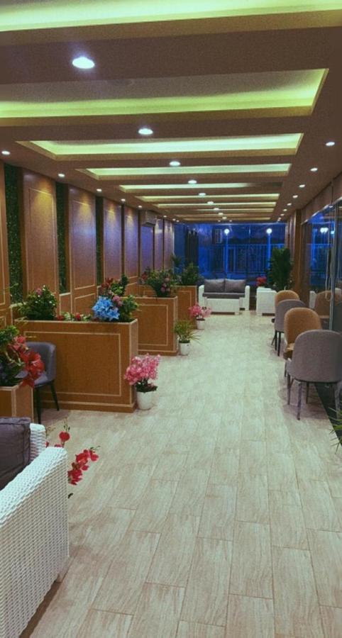فندق ادوماتو Adomato Hotel Dawmat al-Jandal Eksteriør bilde