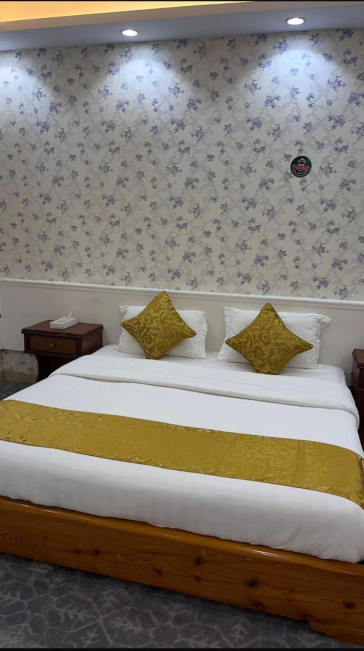 فندق ادوماتو Adomato Hotel Dawmat al-Jandal Eksteriør bilde